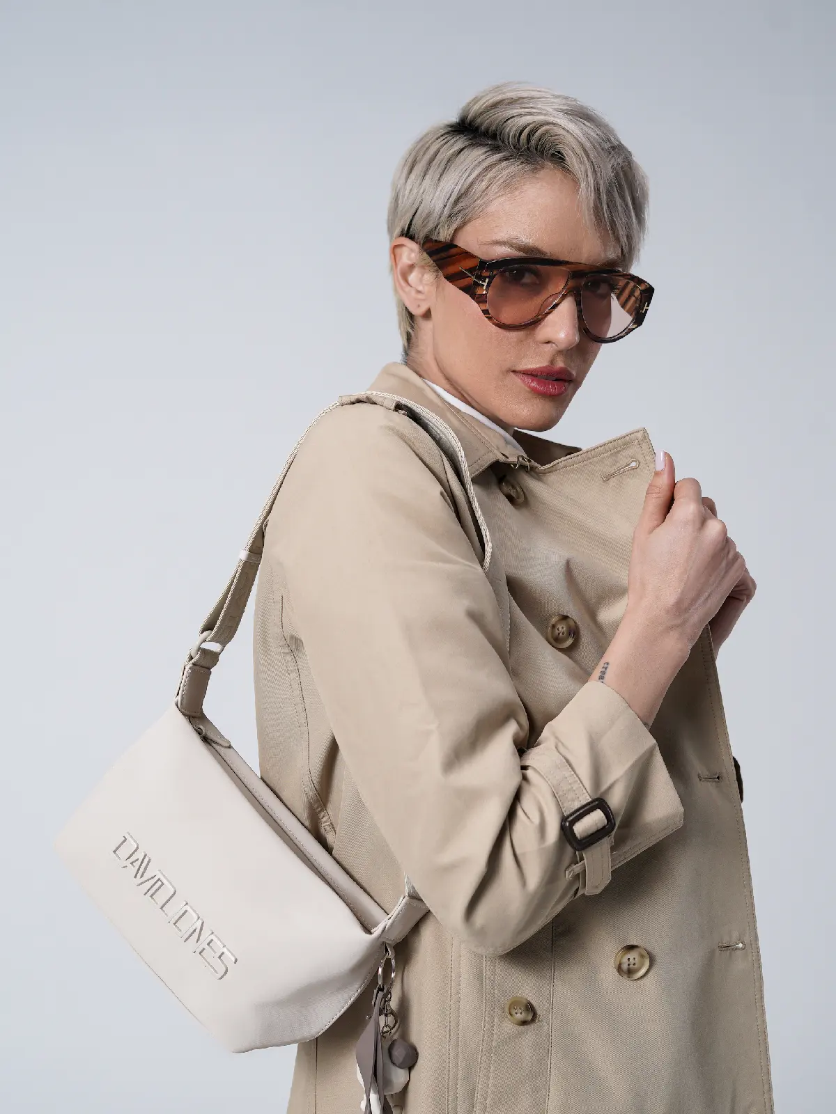 کیف دوشی زنانه دیوید جونز مدل CM7356 (2) کیف دوشی زنانه دیوید جونز مدل CM7356